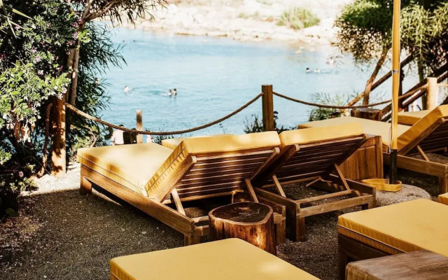 Sirena Bay Beach House And Luxury Suites