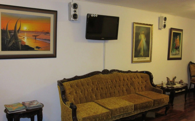 Las Palmeras Inn