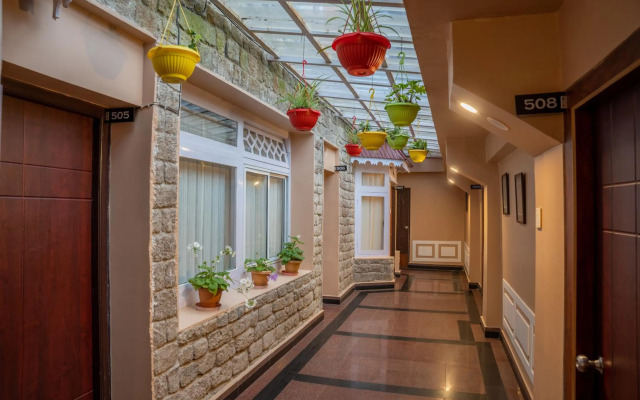 Summit Oakden Resort Mall Road