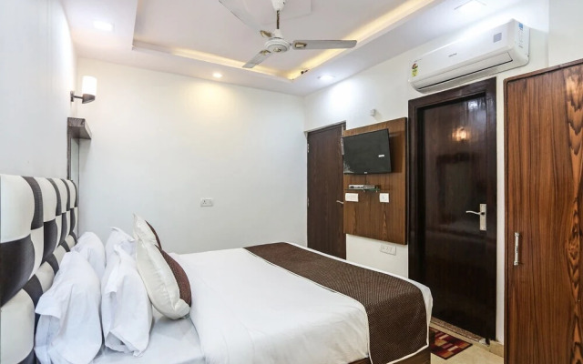 Hotel N.R.Inn by OYO Rooms