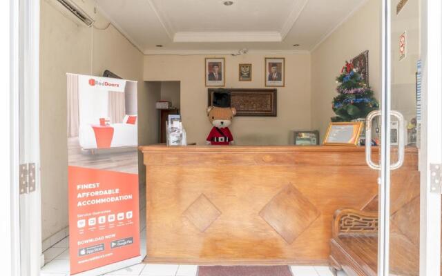 RedDoorz Plus near Tambun Station