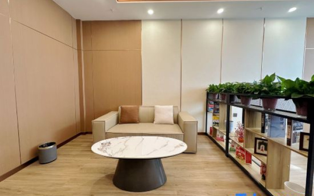 Lanou International Hotel (Guangyuan Aoti Center Branch)