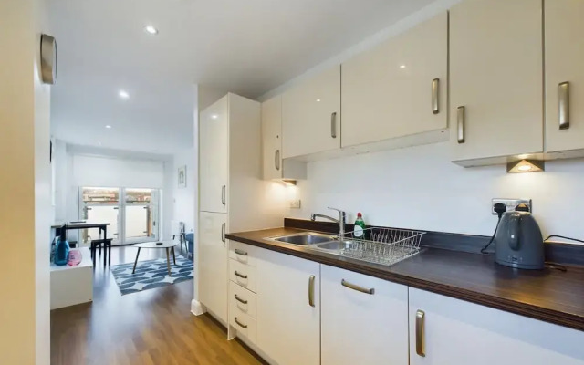 The Peckham Place - 1bdr Apartment With Balcony