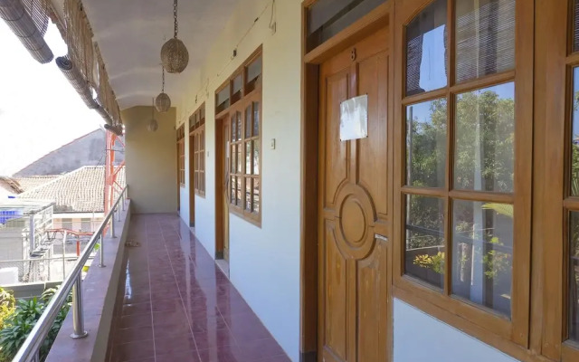 OYO 1449 Cahaya Guest House