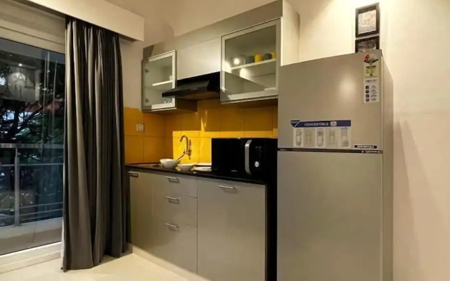 Eiffel Suites