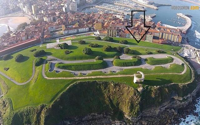 Apto Cimavilla. Wifi gratuito. VUT-827-AS