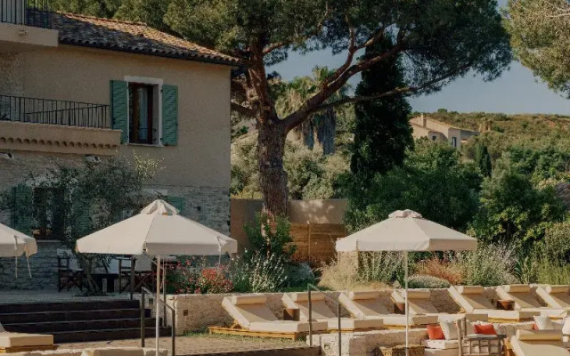 Boutique-Hôtel et Restaurant Basgi Basgi