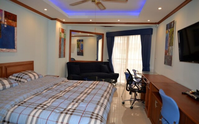 Jomtien Beach Condominium 5th Floor Studio Apartment