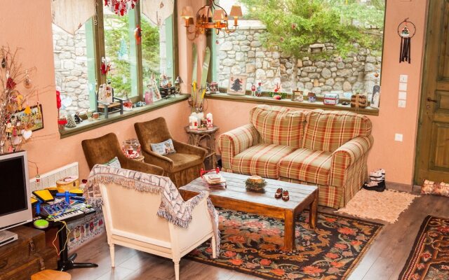 Utopia Mountain Chalet