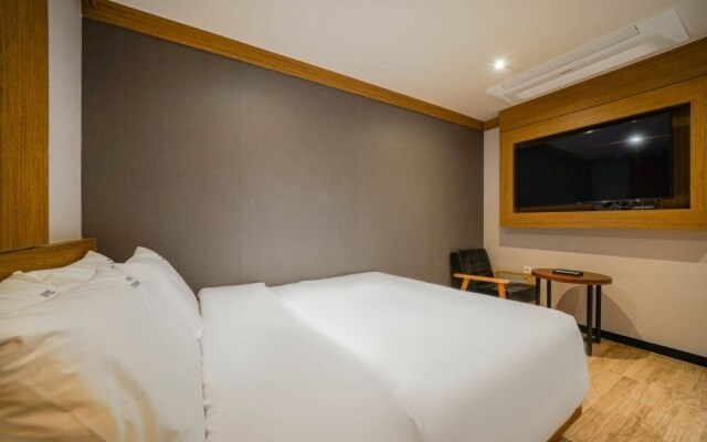 Busan Sajik The Stone Bridge Hotel