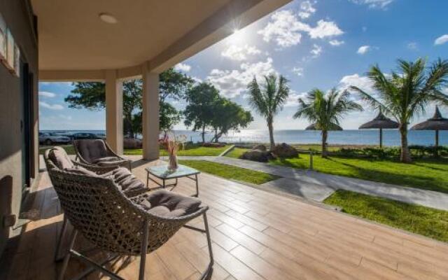 Flic en Flac Beachfront villa