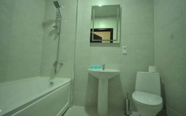City Hotel Located Very Close to the Beautiful Batumy Beachfront - Hotel in باطومي - Photo 5