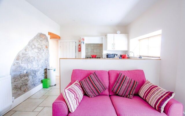 Berry Hall - Porty Eynon
