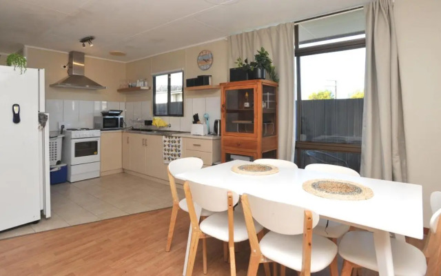 Investigator Beach Breeze Apartments U3