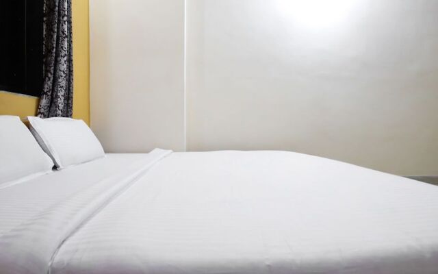 Spot On 49840 Hotel Kamal Darshan