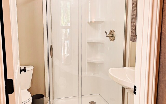 15 Son's Geronimo - Birdhouse Cabin