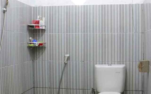 Sutriyanto Homestay by ZUZU