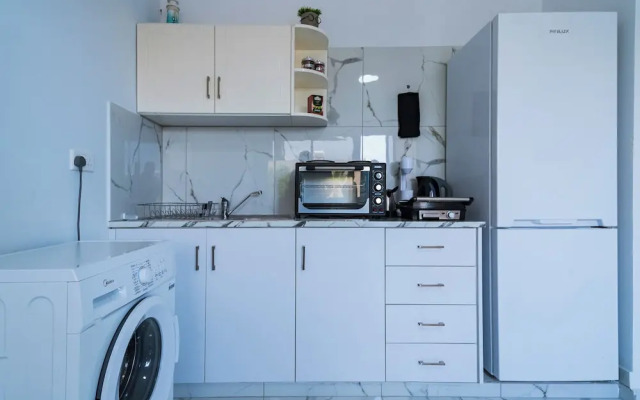 Cosy & Central Larnaca Suite