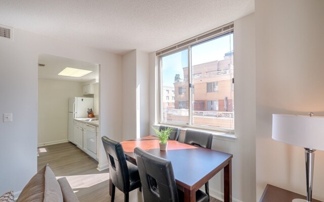 National at Ballston Place