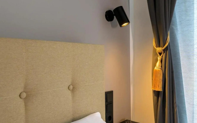 Nikii City Hotel