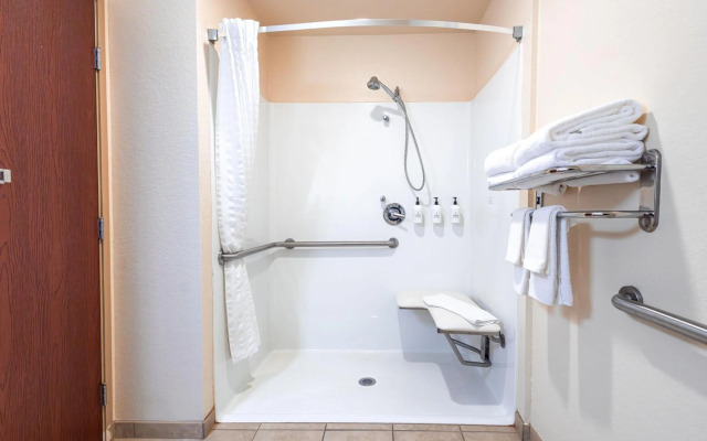 Cobblestone Inn & Suites – Big Lake