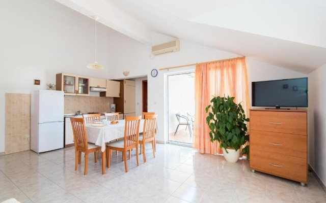 Apartment Annie - sea view : A2 Postira, Island Brac