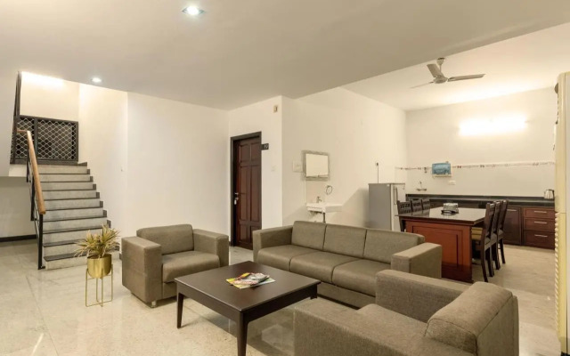 Hotel Paramount Suites & Service Apartments