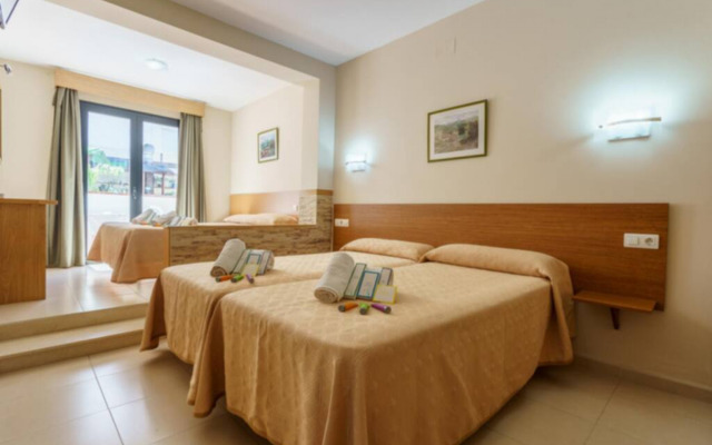 Hostal Costabella - Quadruple Room with Terrace Standard Rate
