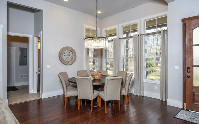 Biltmore Chalet by Taylor Made Deep Creek