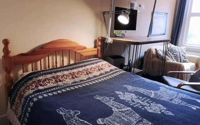 Cosy 1 Bed Flat Hideout in North London