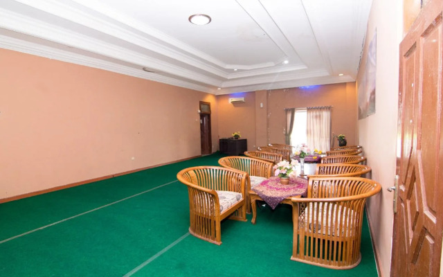 Capital O 2205 Hotel 3 Intan