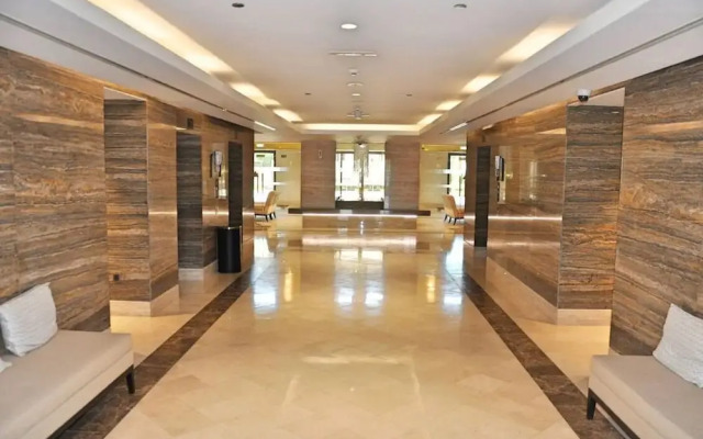 Massive 2 Bedroom with Palm View Balqis