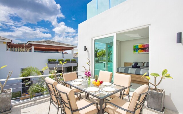 Elegant Designer 4BR Pool Villa Skylight