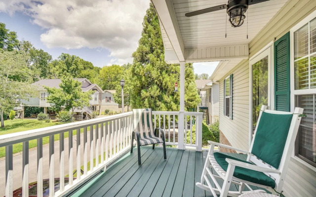 Pigeon Forge Home w/ Deck & Hot Tub Near Town!