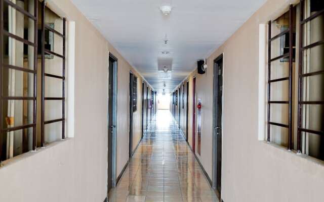 OYO Life 93086 Apartemen The Suite Metro By Abbah Property