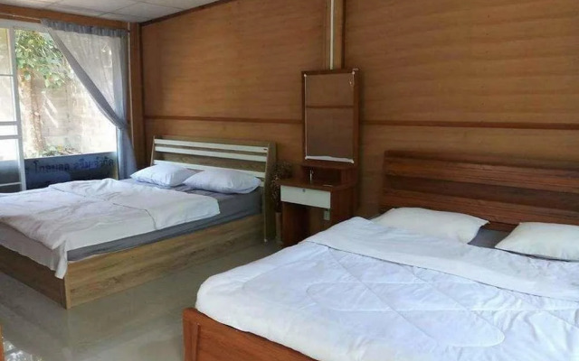 Hill Tribe Art House Lahu & Akha Homestay