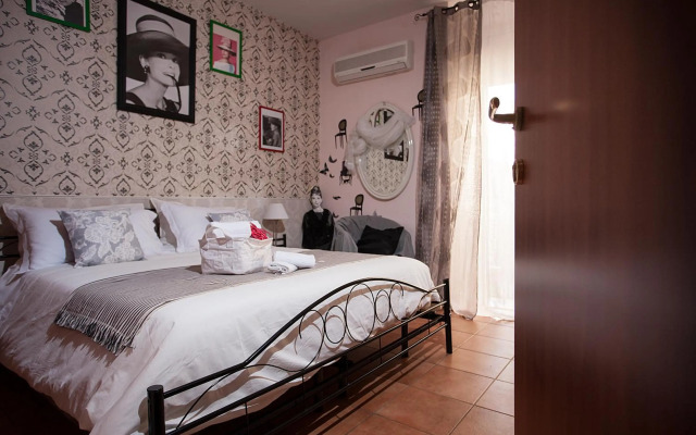 Hotel Cine Holiday