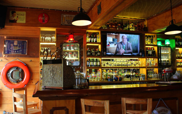 Nautilus Plaza Hotel