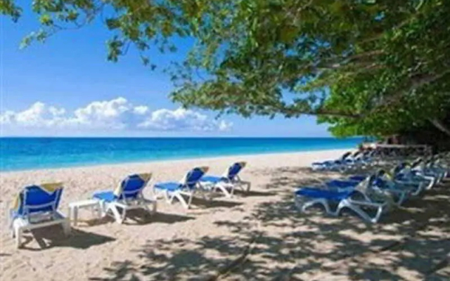 Alegre Beach Resort