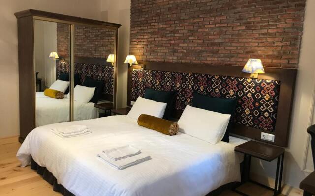 Botanical 21 Apartments