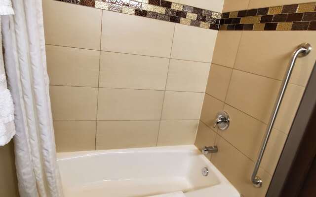 Best Western Plus Fox Creek