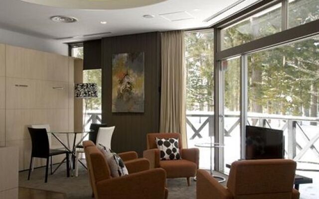 The Ridge Hotel & Apartments