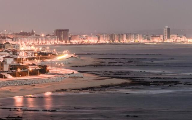 Galante Beach Apartment wi fi Private Parking