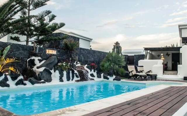Villa Victoria Playa Blanca
