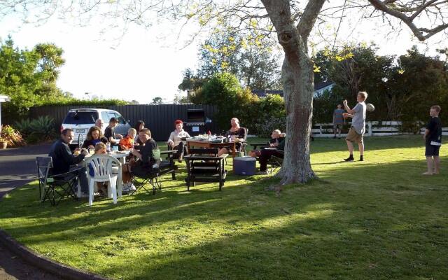 Waiuku Lodge Motel