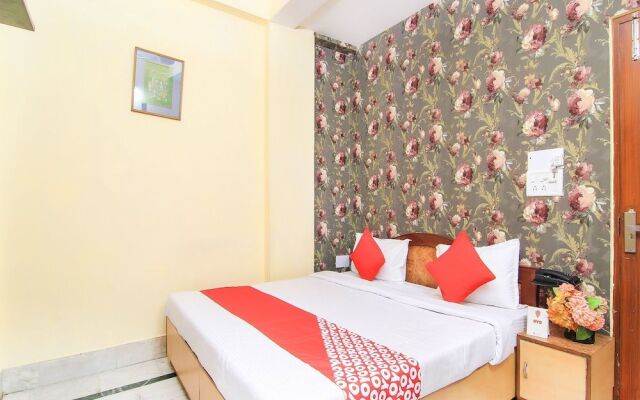 OYO 14932 Hotel Paradise