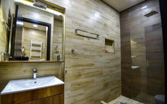 Freedom Square Apartment