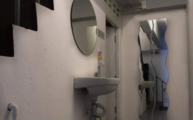 Sleepaholic Hostel
