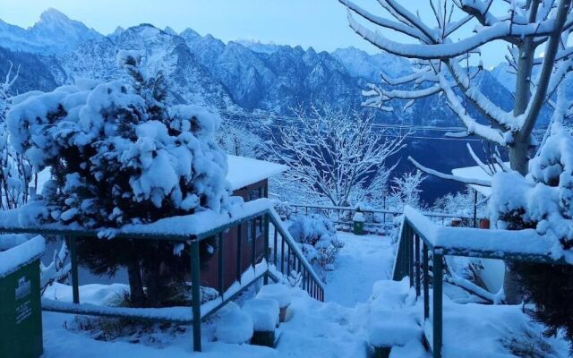 Himalayan High, Auli, By Himalayan Eco Lodges