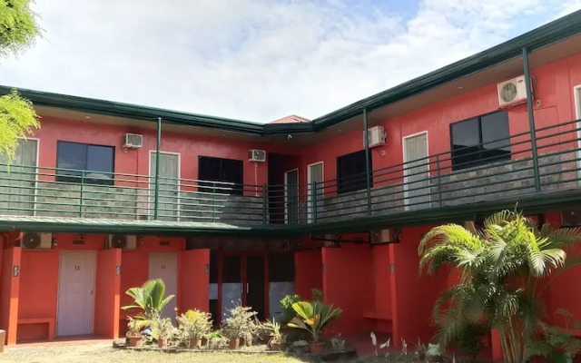 Max Travellers Inn